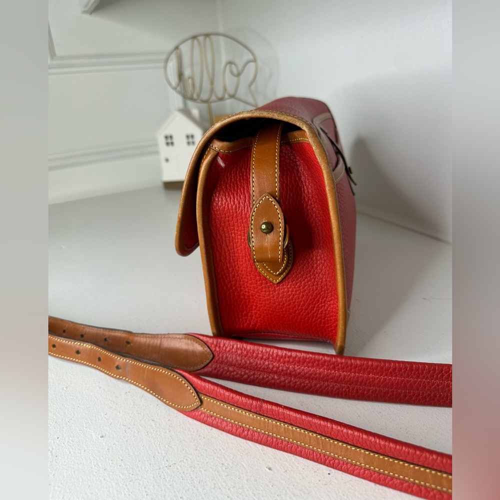 **SOLD**Vintage Dooney & Bourke Red & Tan Leather Crossbody + Matching Wall - Picture 6 of 13